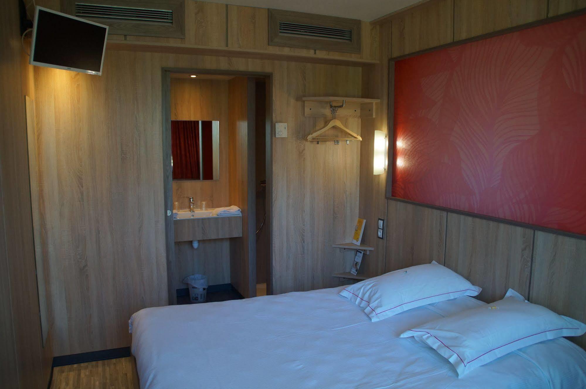 The Originals Access Aeroport, Hotel Aurillac Eksteriør billede