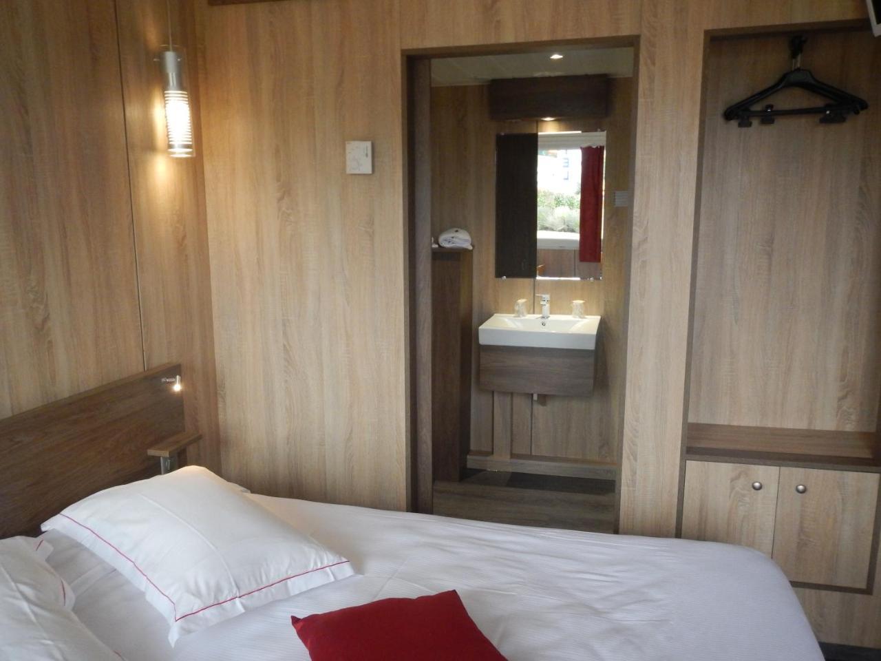 The Originals Access Aeroport, Hotel Aurillac Eksteriør billede